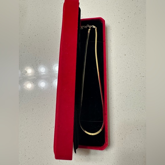 SOLD ❤️ 10k Solid Gold Herringbone Chain Made in Italy - Picture 2 of 3